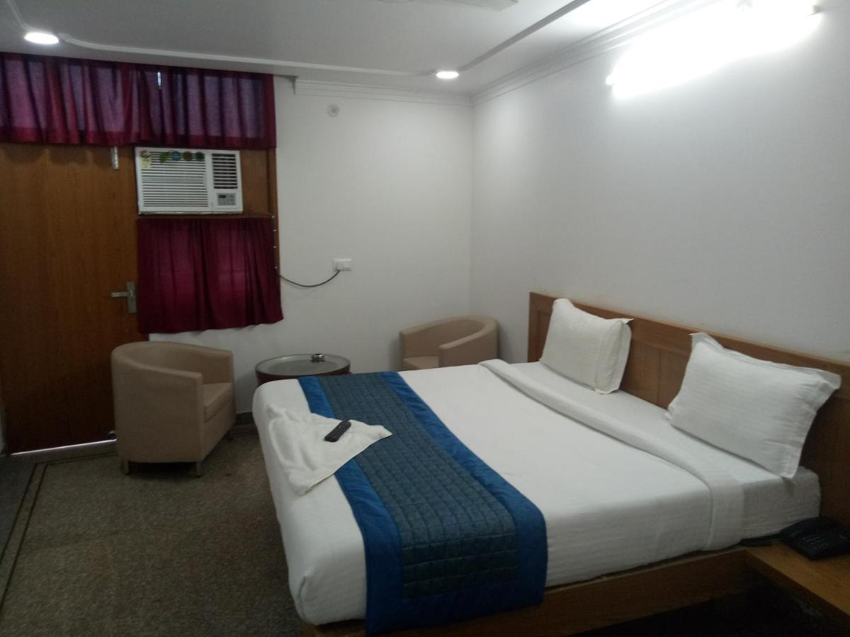 Airport Hotel Breeze Yeni Delhi Dış mekan fotoğraf