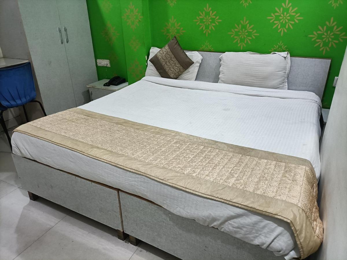Airport Hotel Breeze Yeni Delhi Dış mekan fotoğraf